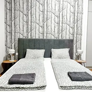 Daire T32 Modern, Budapeşte