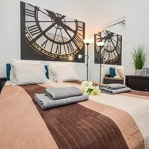 Timeless With Free Private Parking Apartmán