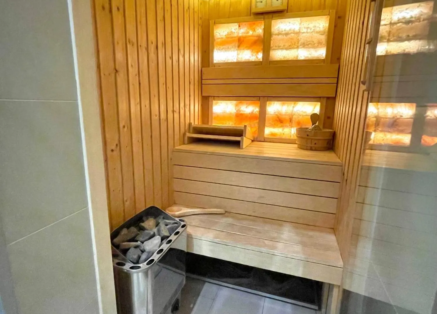 Perla Lux - 3 Rooms - Finnish And Steam Sauna Budapest Apartment
